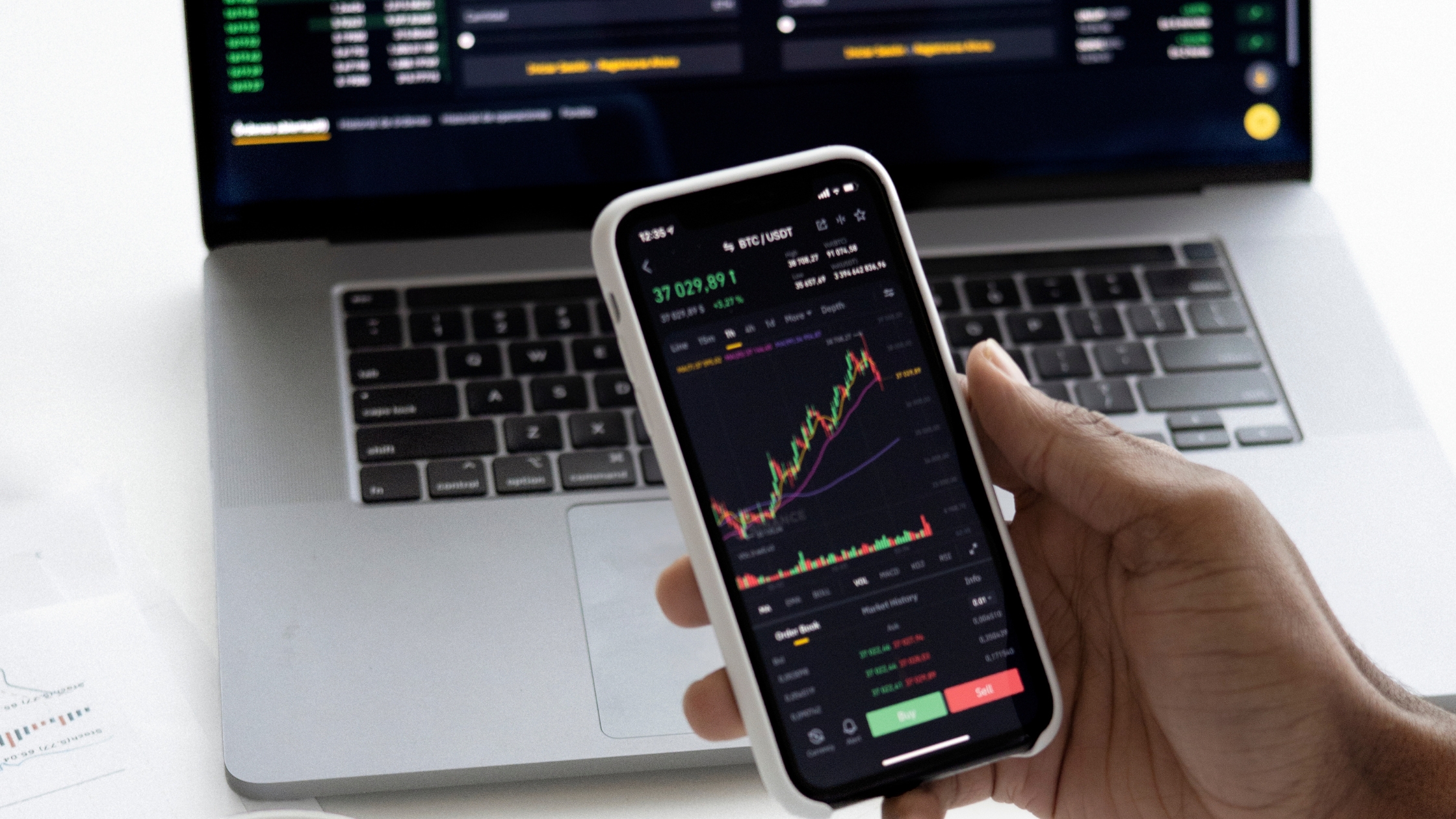 Crypto Flow to Whales